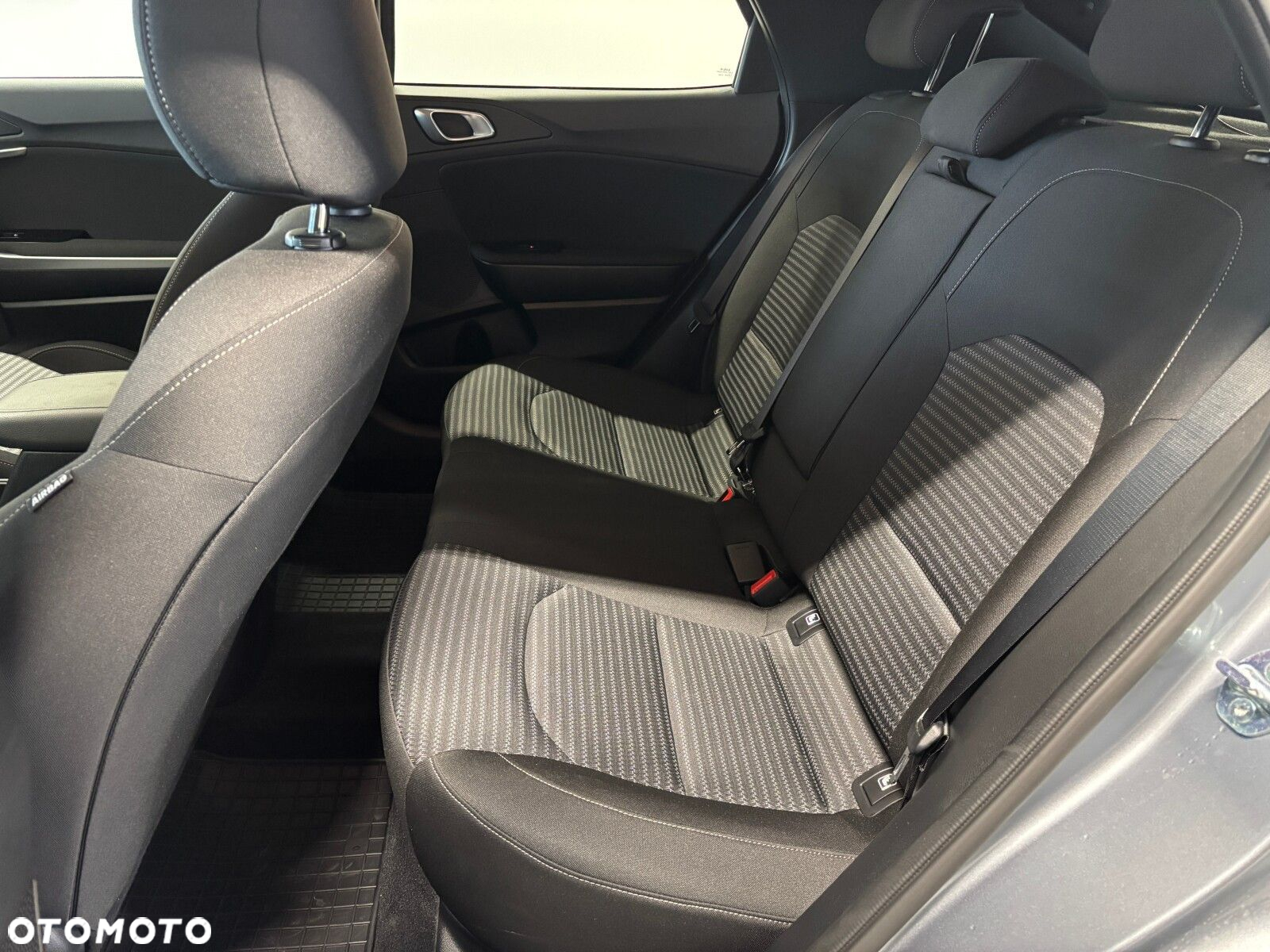 Kia XCeed - 11