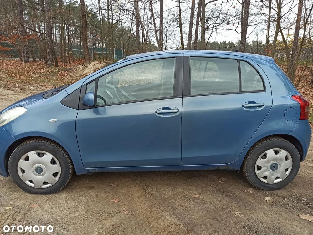 Toyota Yaris - 2