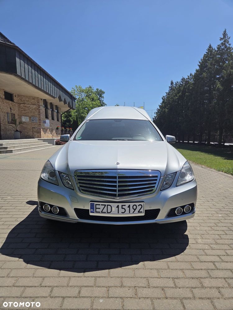 Mercedes-Benz Klasa E 250 CDI DPF BlueEFFICIENCY 7G-TRONIC Elegance - 2