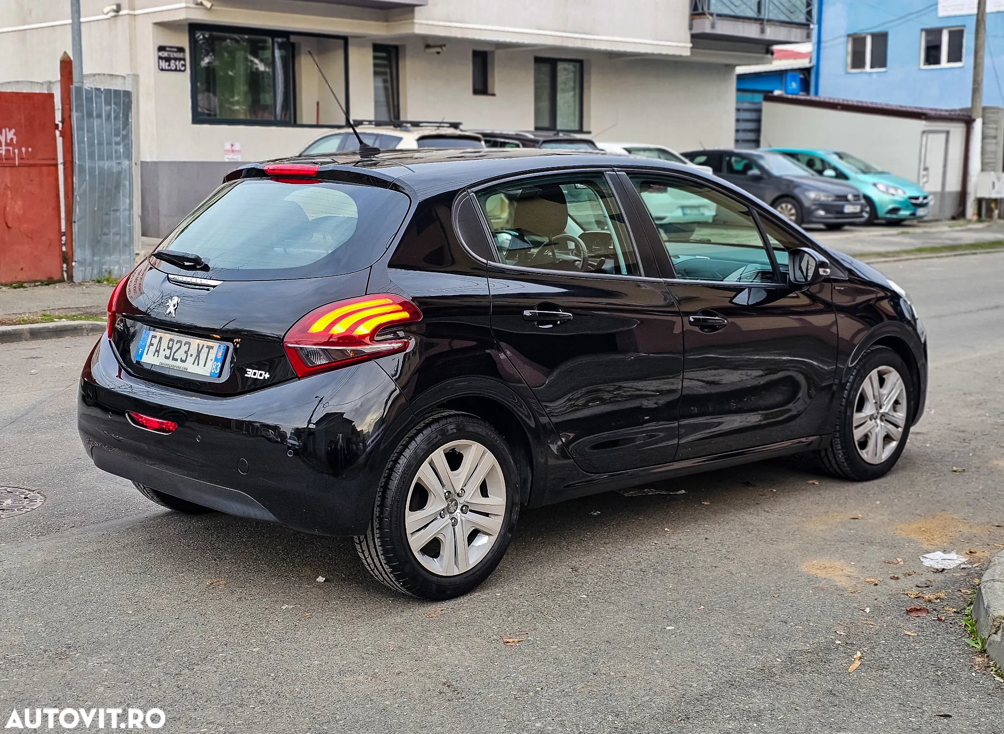 Peugeot 208 1.2 L PureTech Style - 8
