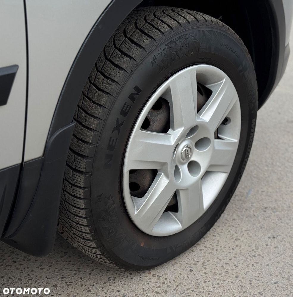 Nissan Qashqai 2.0 4x4 visia - 17