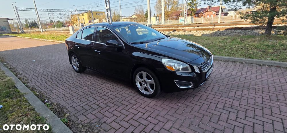 Volvo S60 - 1