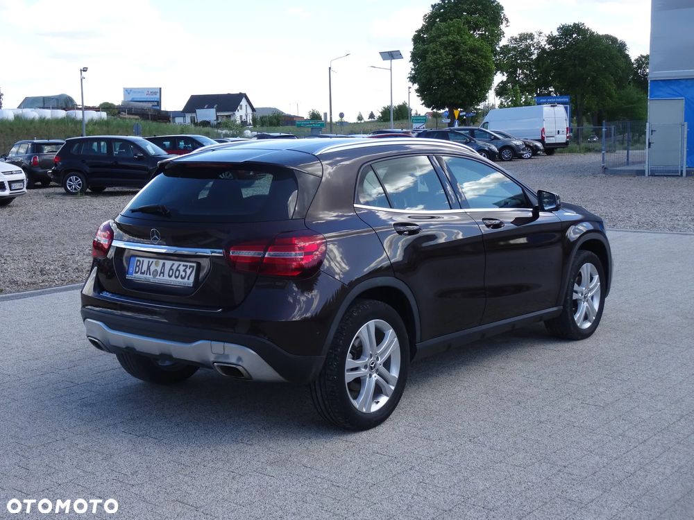 Mercedes-Benz GLA 200 d 4Matic 7G-DCT UrbanStyle Edition - 11