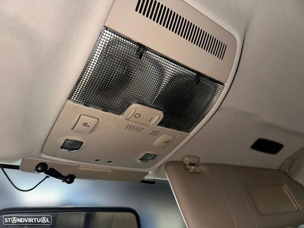 Audi A4 2.5 TDI Caixa Aut. de 2003 para peças - 6