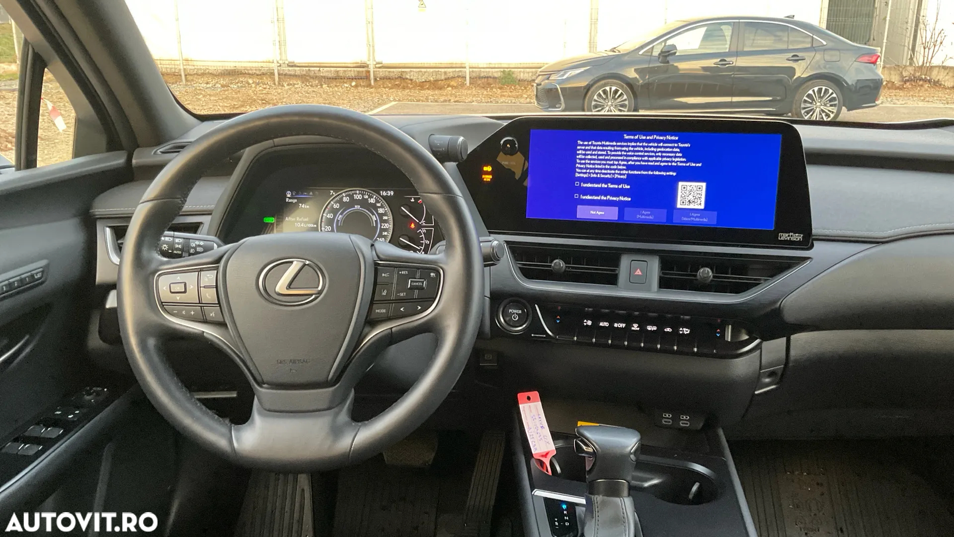 Lexus UX 250h 2.0L HEV 20H- (178 HP) 4X4 CVT Luxury - 18