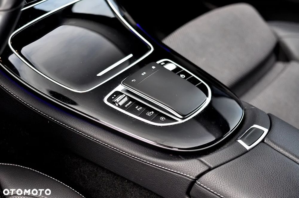 Mercedes-Benz Klasa E 220 d 9G-TRONIC - 31