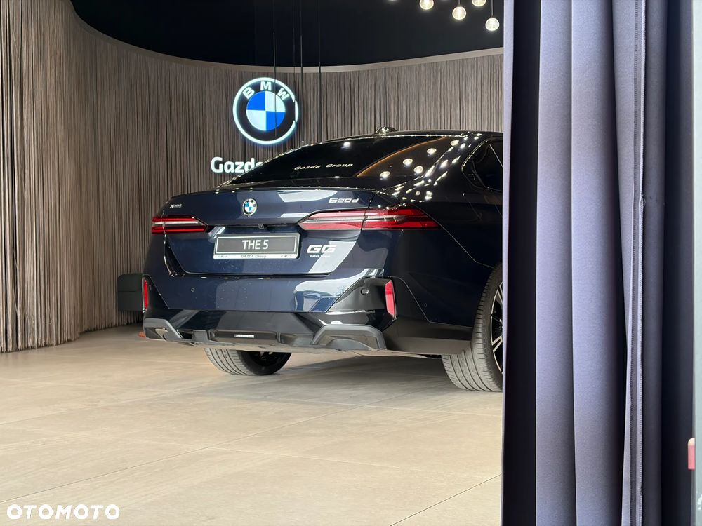 BMW Seria 5 520d xDrive mHEV M Sport - 10