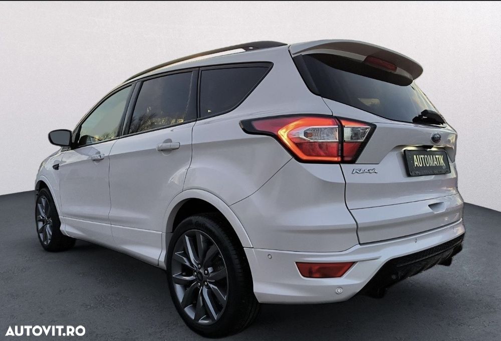 Ford Kuga 2.0 TDCi 4x4 Aut. ST-Line - 4
