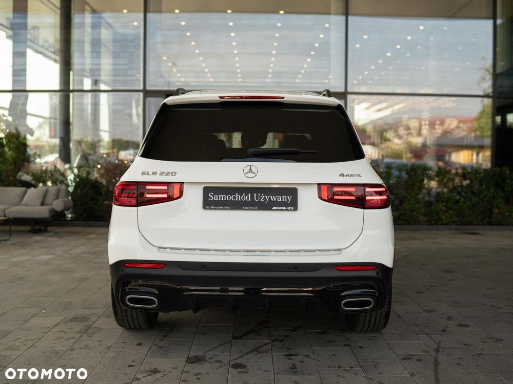 Mercedes-Benz GLB 220 mHEV 4-Matic AMG Line 8G-DCT - 6