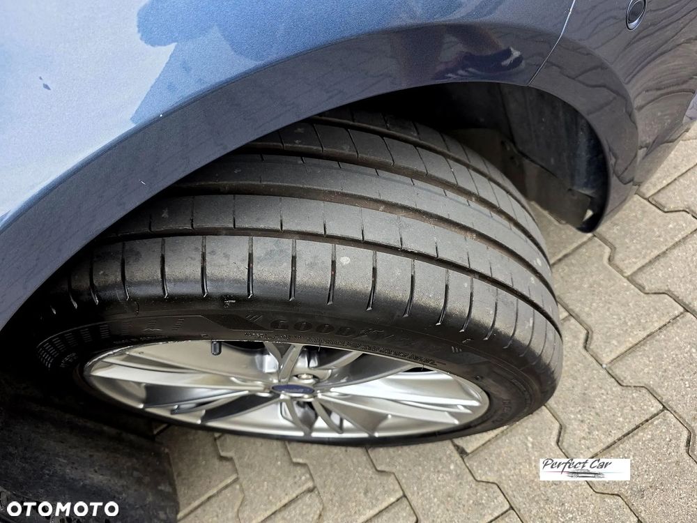 Ford Mondeo 2.0 Hybrid Vignale Plus - 29