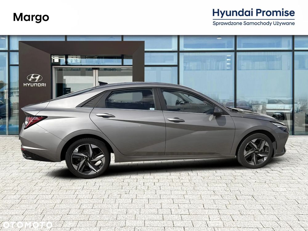 Hyundai Elantra 1.6 Smart - 12