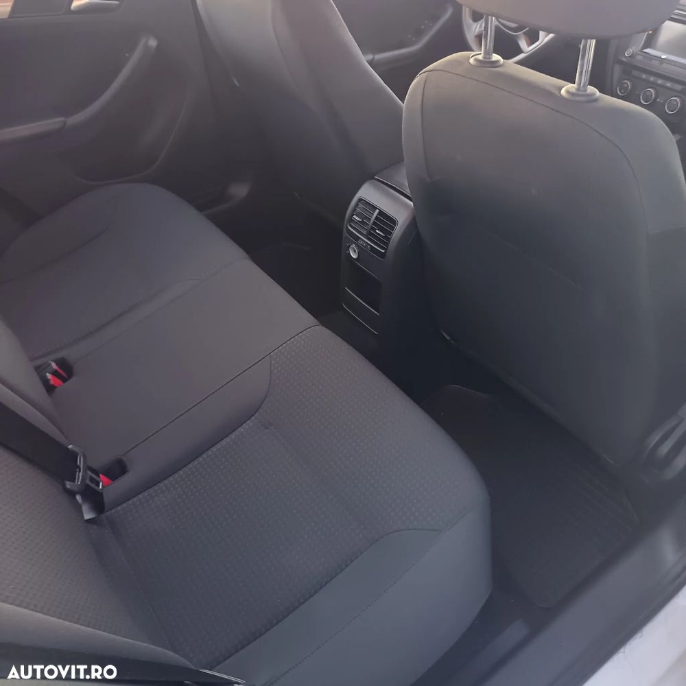 Volkswagen Jetta 1.2 TSI Comfortline - 9