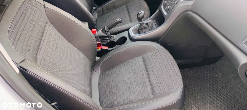 Opel Astra IV 1.6 Cosmo - 32