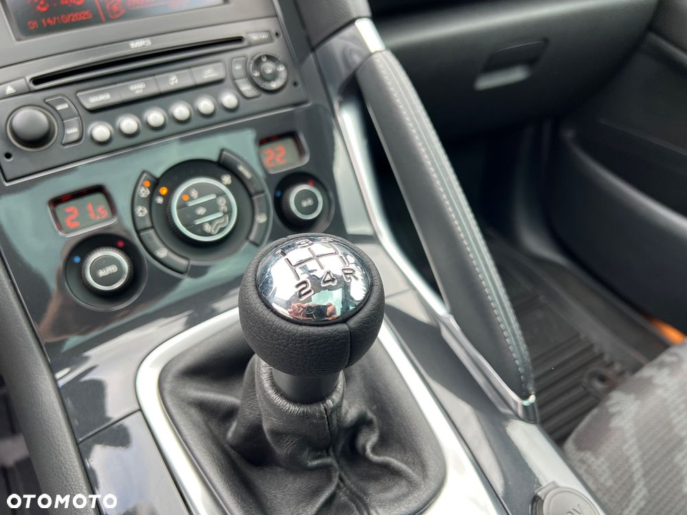 Peugeot 3008 1.6 Premium - 26