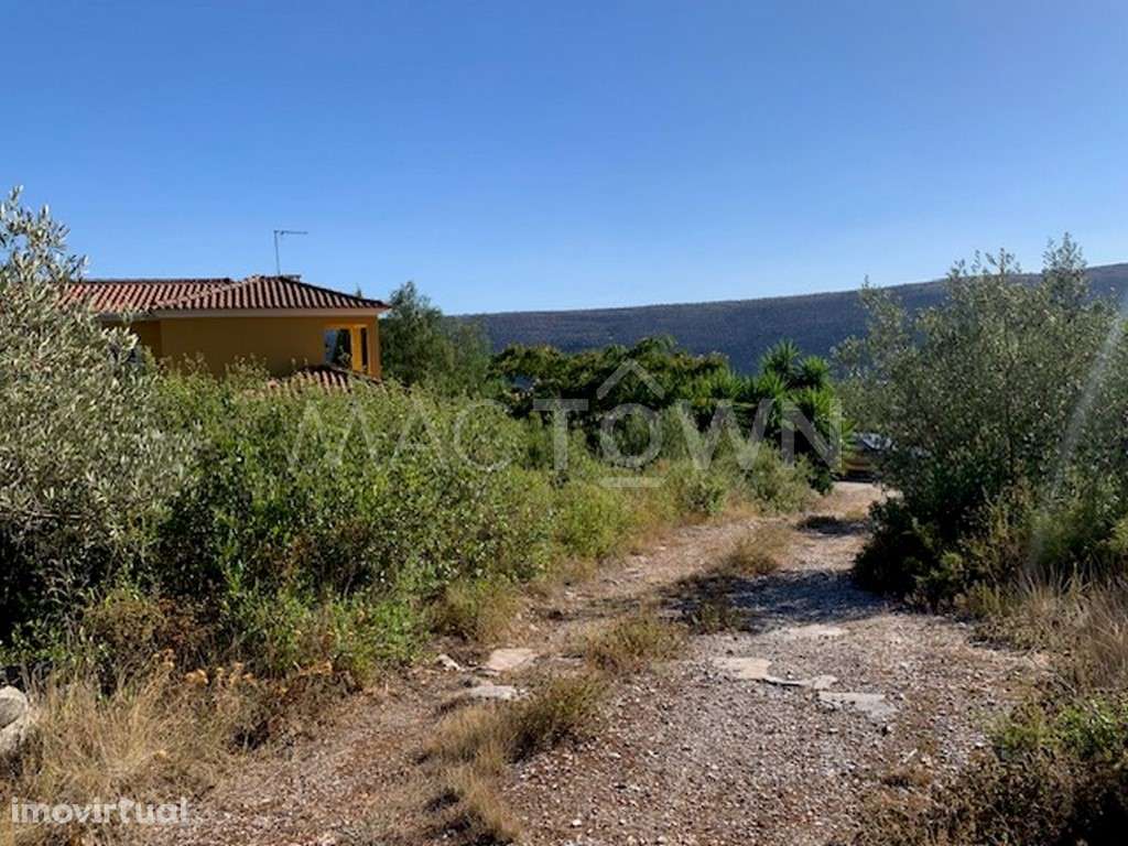 Construção de Moradia na Natureza - Grande imagem: 2/37