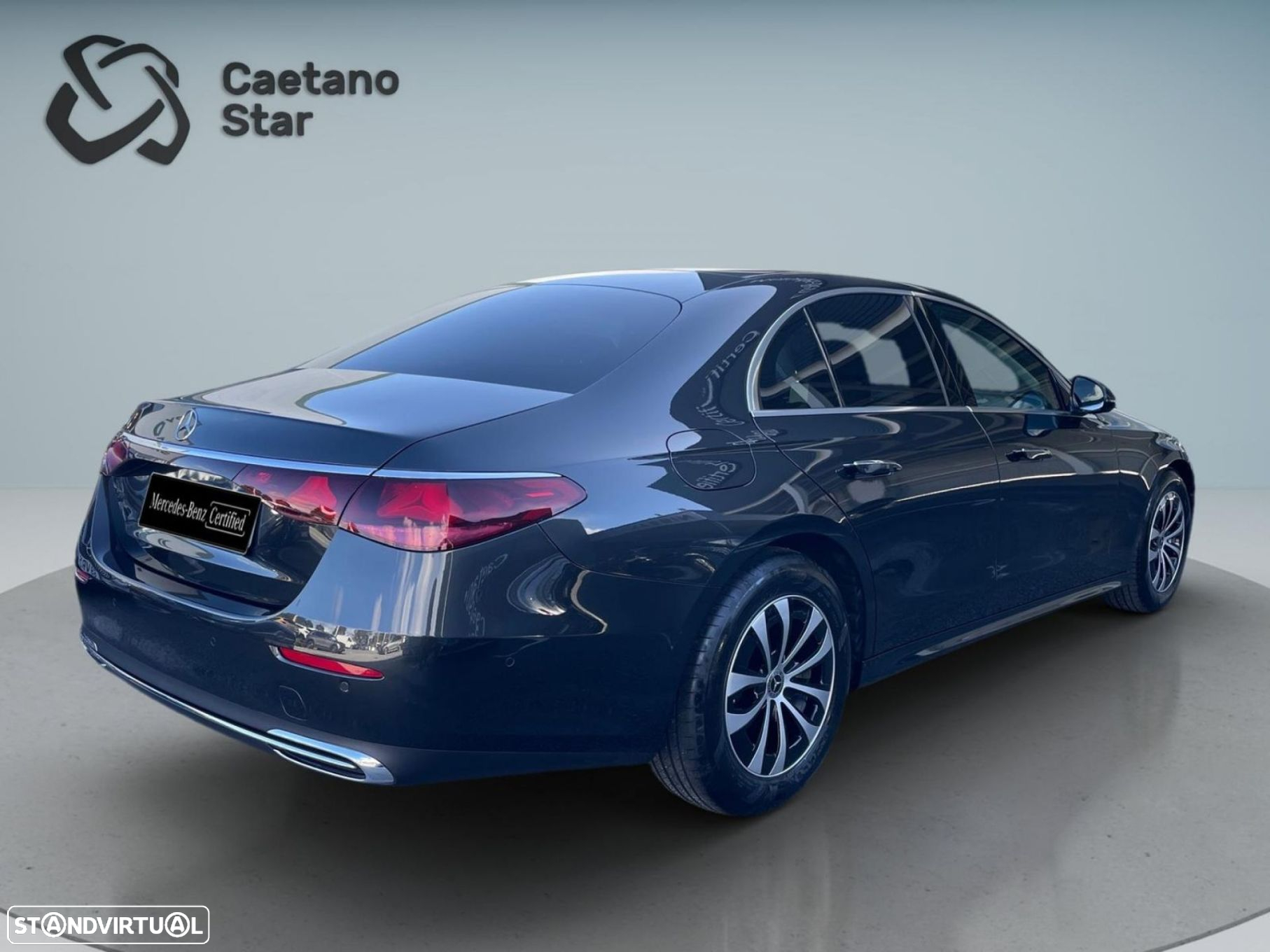 Mercedes-Benz E 200 - 8