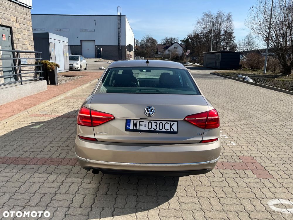 Volkswagen Passat 1.8 TSI (BlueMotion Technology) DSG Comfortline - 10