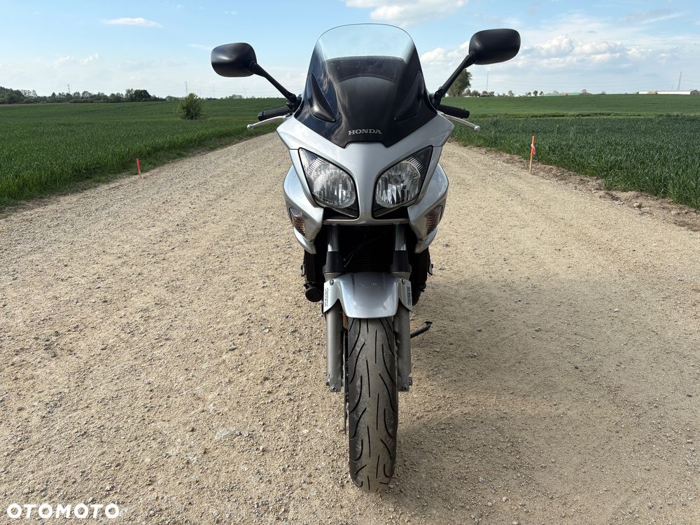 Honda CBF - 10