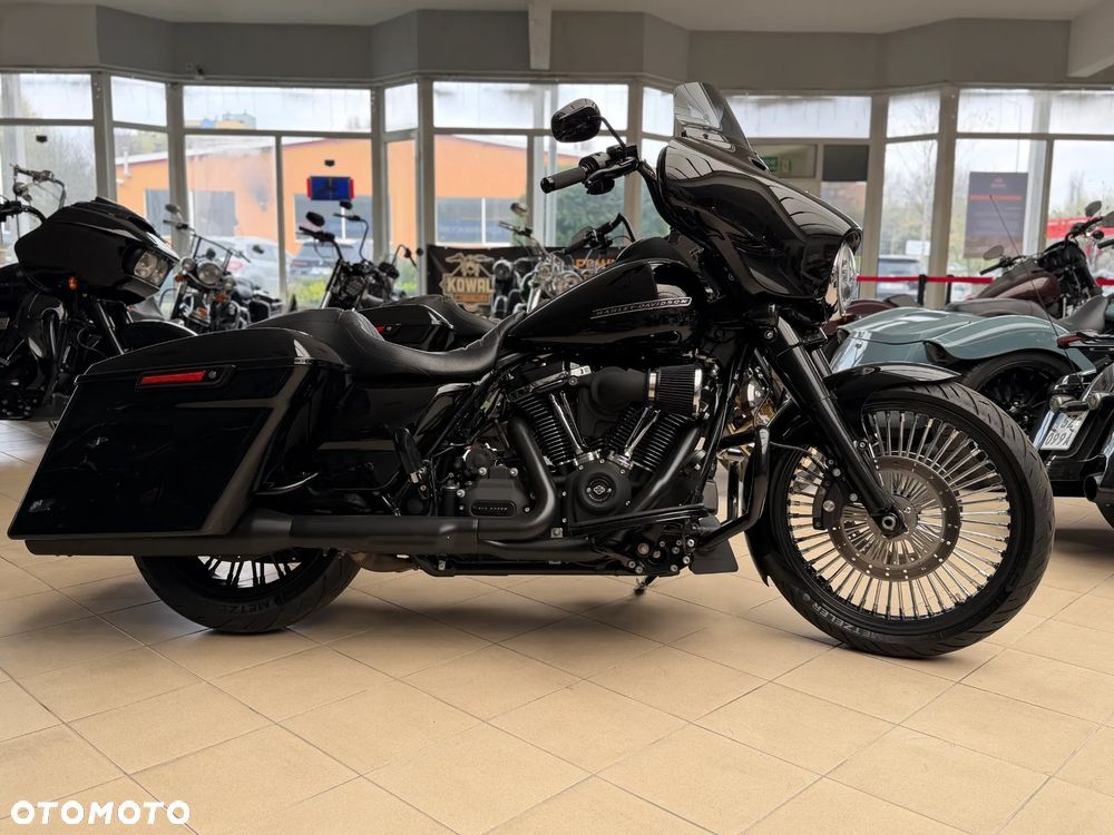 Harley-Davidson Touring Street Glide - 1