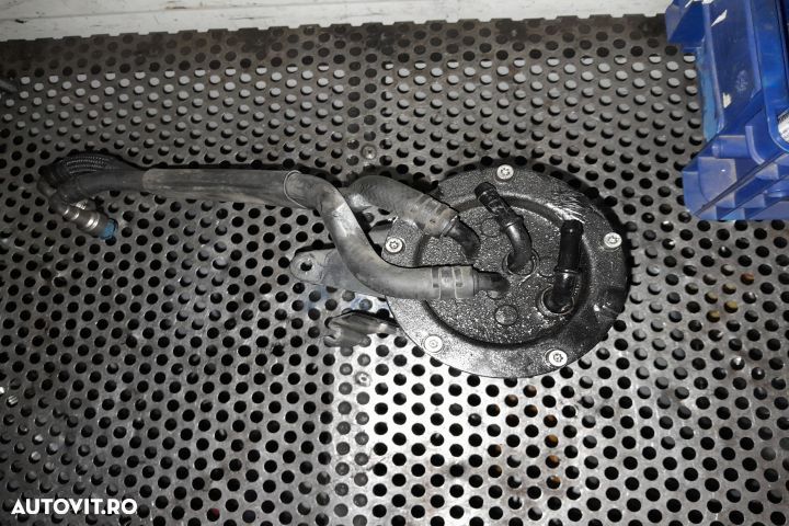 Carcasa filtru motorina 3C0127400A 3C0127400A Volkswagen VW Passat B6 - 2