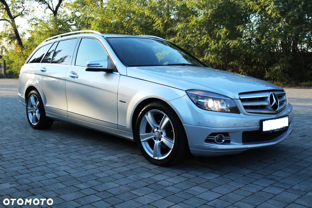 Mercedes-Benz Klasa C 180 T CGI Automatik BlueEFFICIENCY Avantgarde - 2
