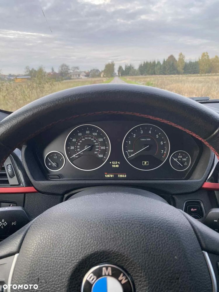 BMW Seria 3 328i Sport Line - 15