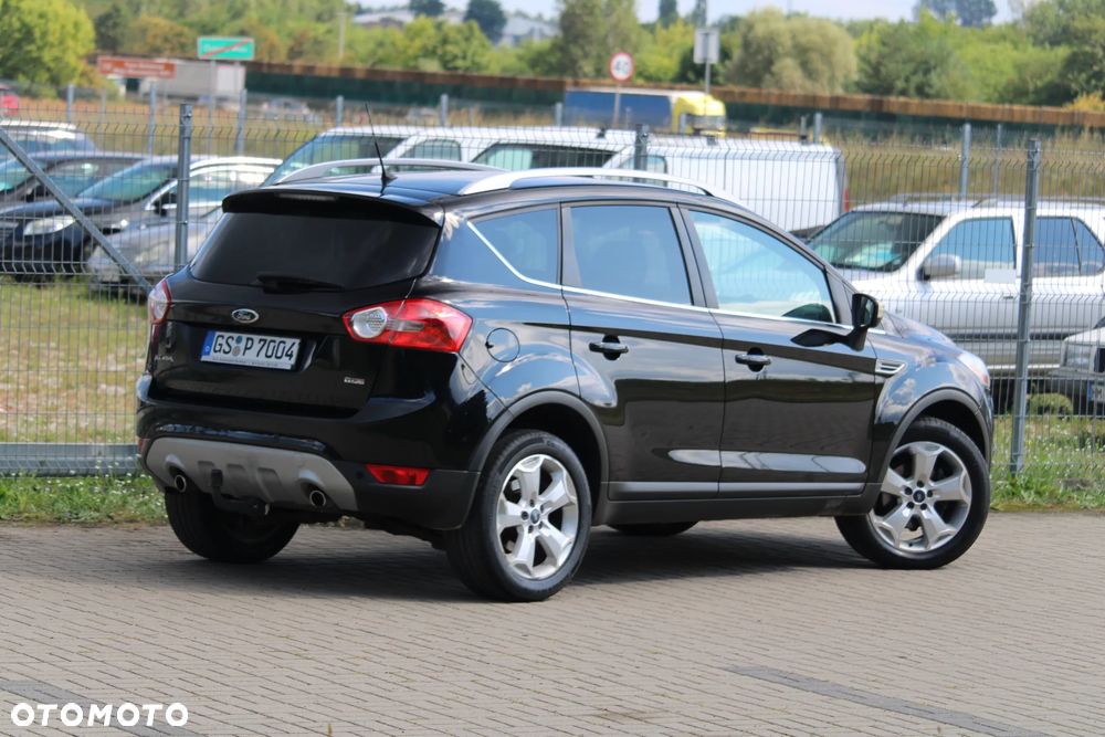 Ford Kuga 2.0 TDCi 2x4 Titanium - 8