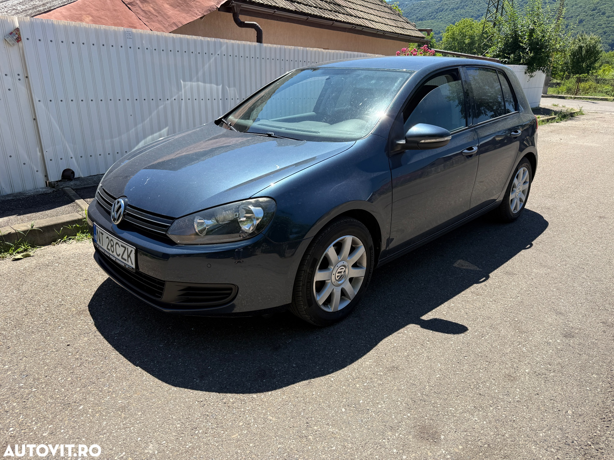 Volkswagen Golf 1.6 TDI BlueMotion Technology DPF Comfortline - 2