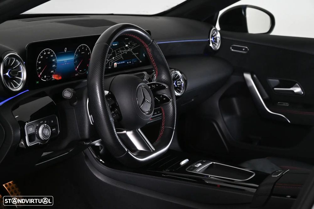 Mercedes-Benz A 200 AMG Line Aut. - 24