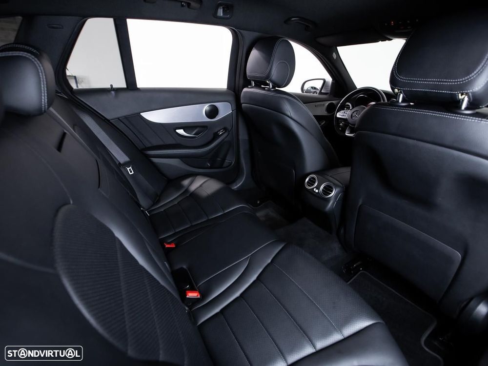 Mercedes-Benz C 300 de AMG Line - 11