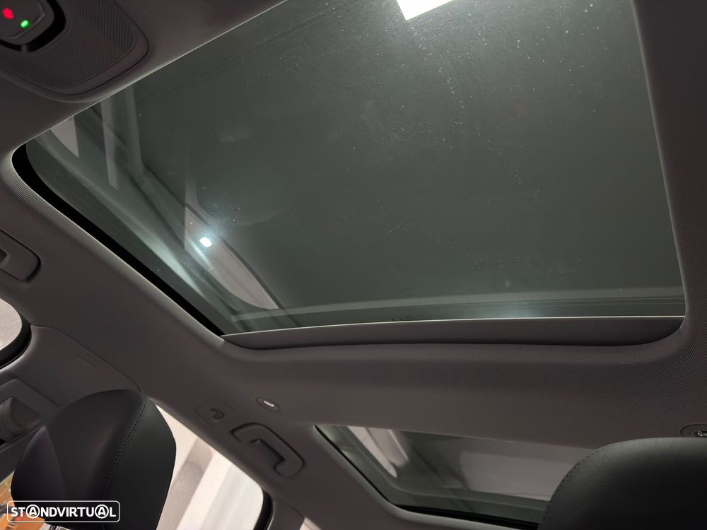 Audi A6 Avant 40 TDI Design S tronic - 32