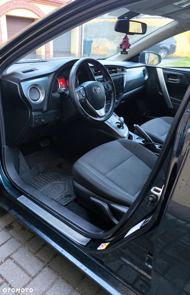 Toyota Auris 1.8 HSD Prestige - 4