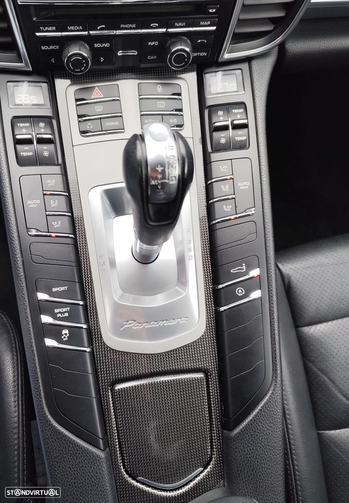 Porsche Panamera Platinum Edition - 17