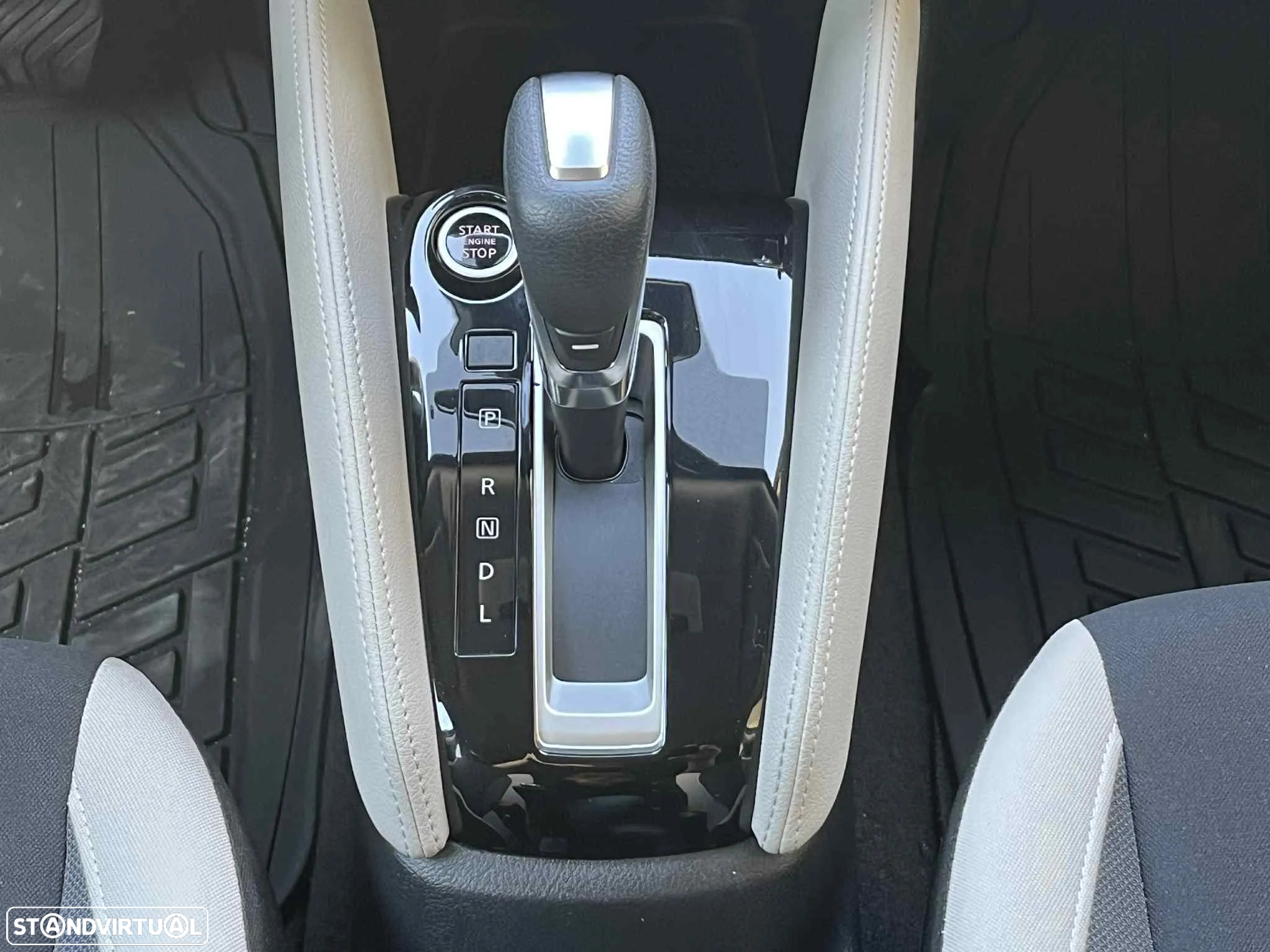 Nissan Micra 1.0 IG-T N-Connecta CVT - 30