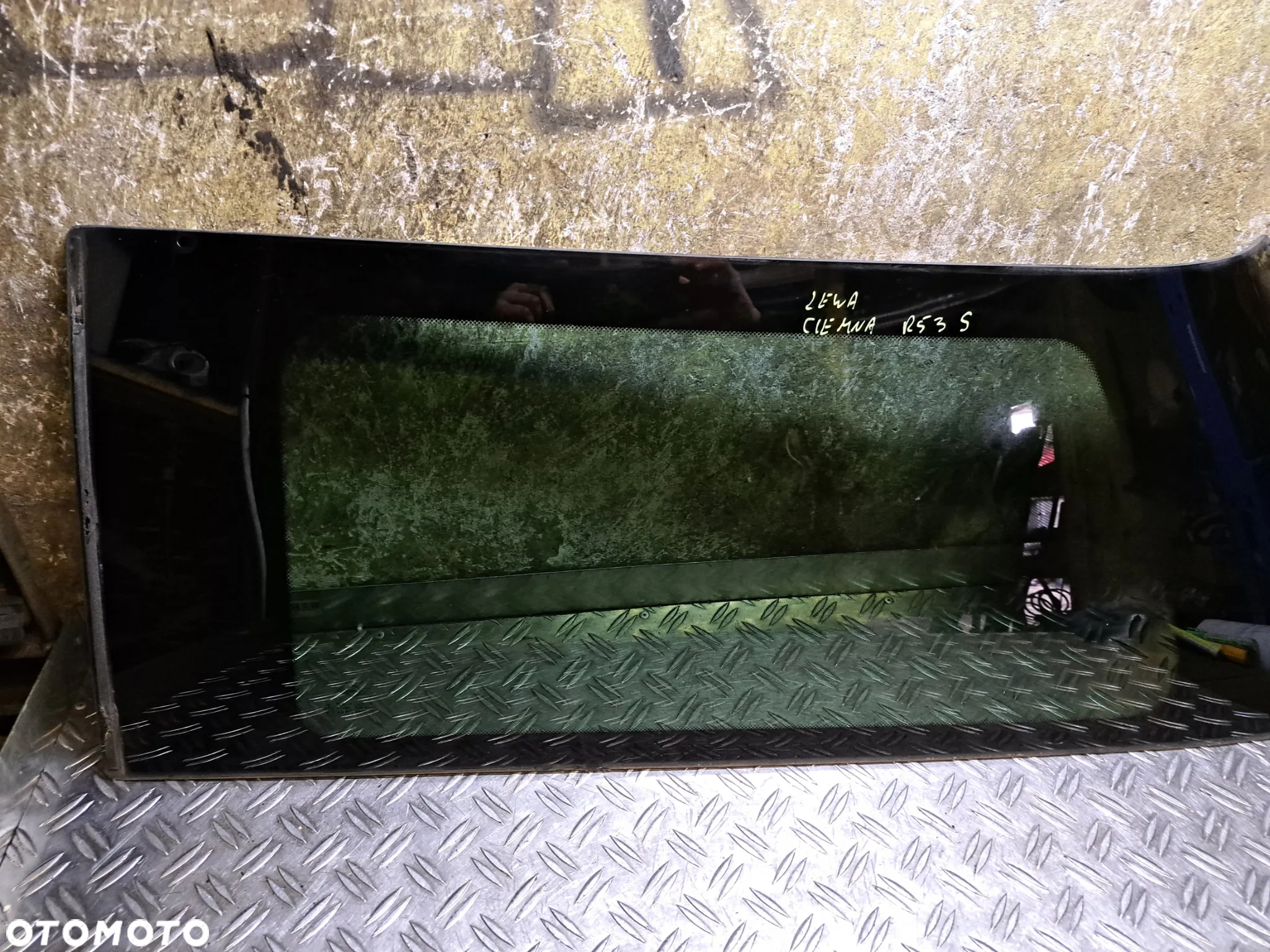 Szyba lewa tyl  ciemna Mini Cooper R53 S - 2