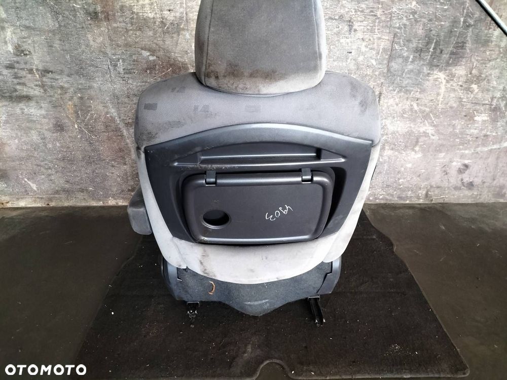 FOTEL PRAWY PRZÓD OBROTOWY PASAŻERA PEUGEOT 807 I - 5