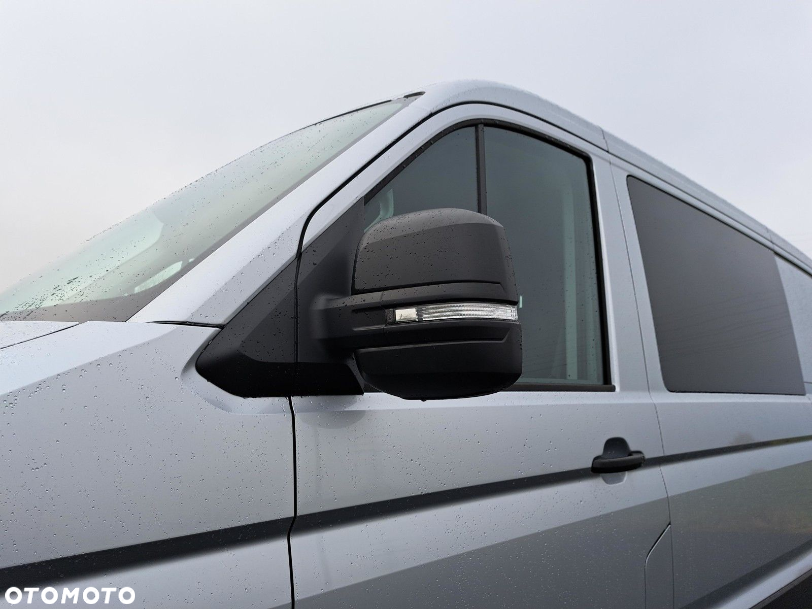 Volkswagen Crafter 35 furgon 177km Automat 3640 - 11