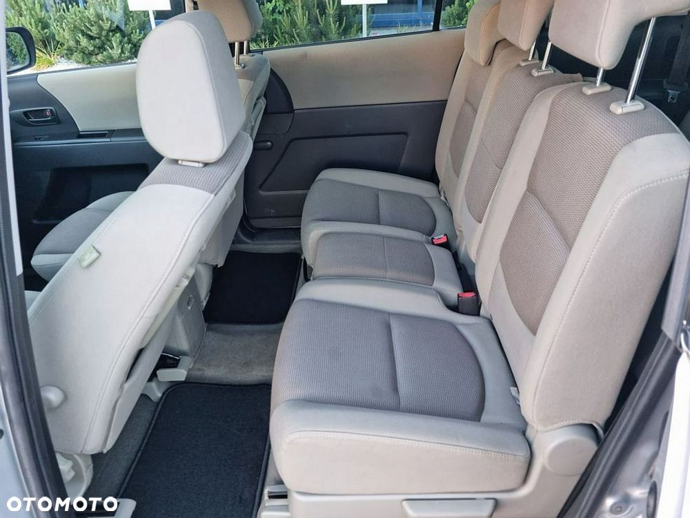 Mazda 5 - 6