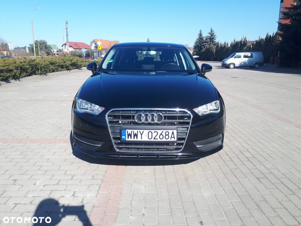 Audi A3 Sportback 1.6 TDI DPF Ambiente - 3