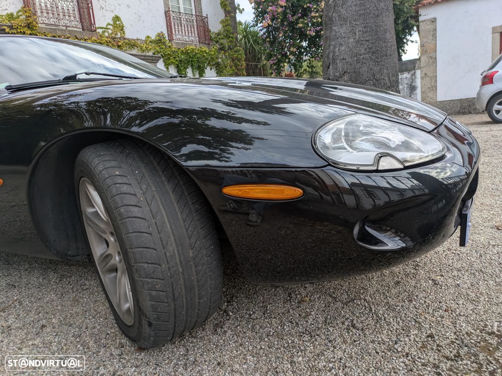 Jaguar XK - 16
