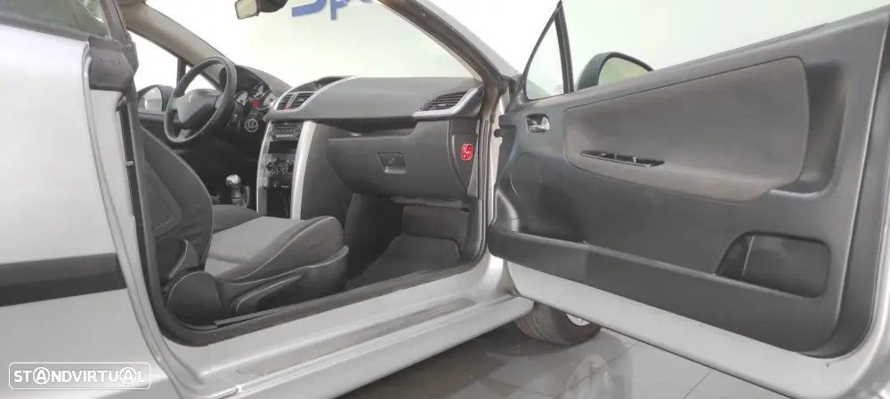 Peugeot 207 CC 1.6 16V - 24