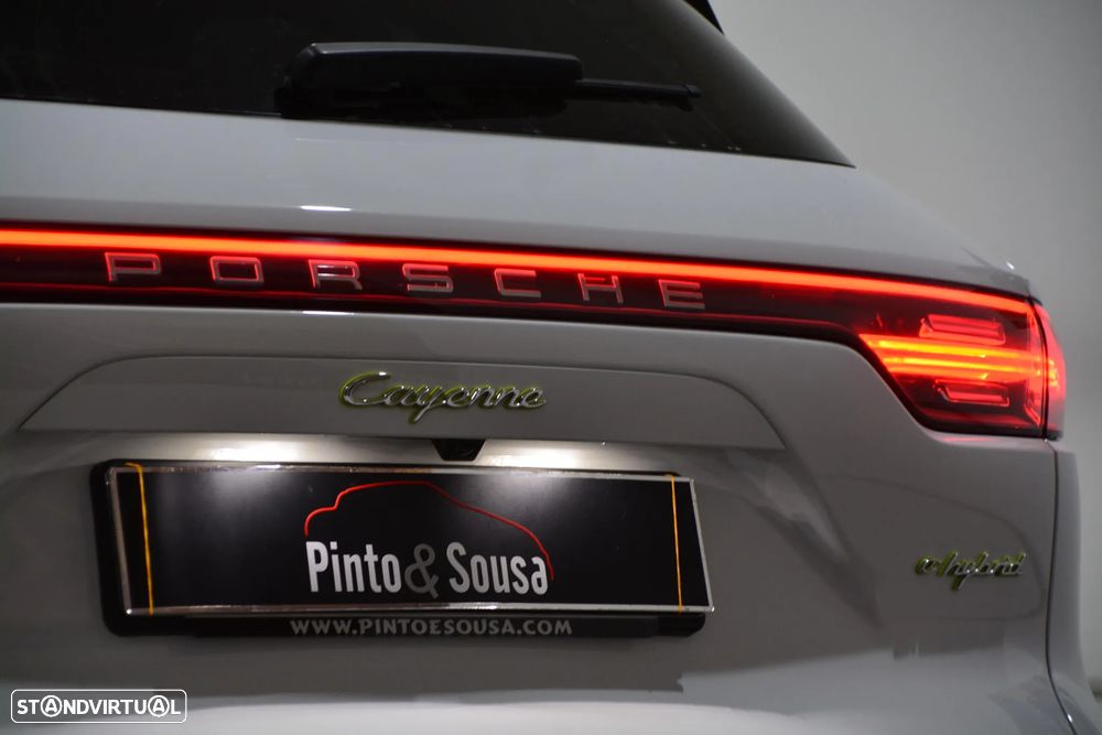 Porsche Cayenne E-Hybrid - 10