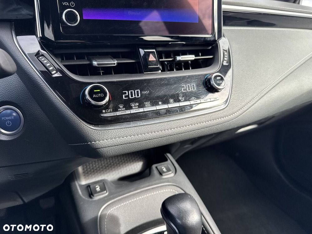 Toyota Corolla - 25