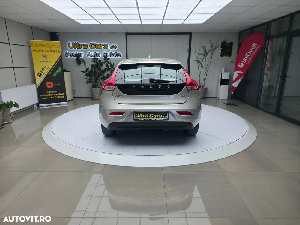 Volvo V40 D2 Aut. Momentum - 4