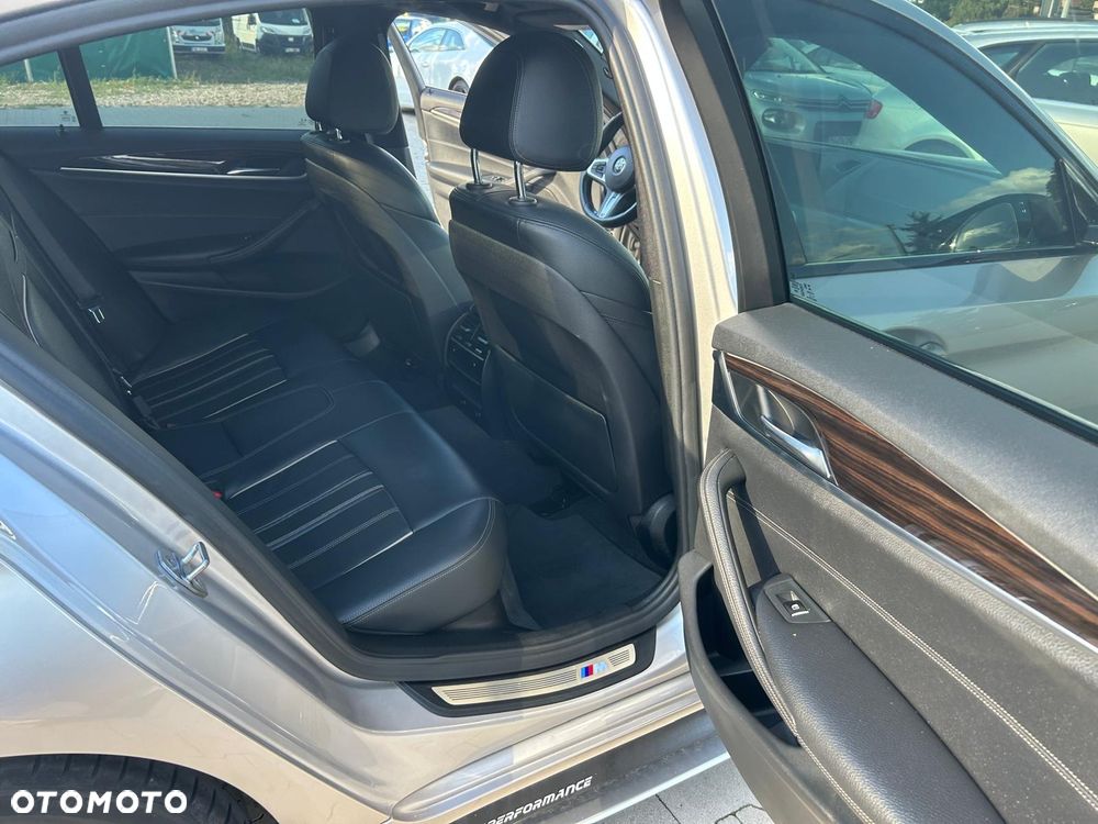 BMW Seria 5 530i xDrive M Sport sport - 23