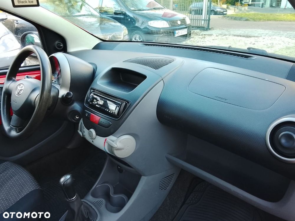 Toyota Aygo - 8