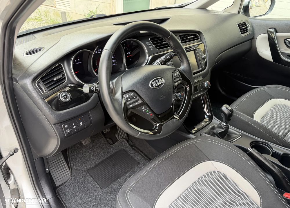 Kia Ceed SW 1.4 CRDi Nav Line - 11