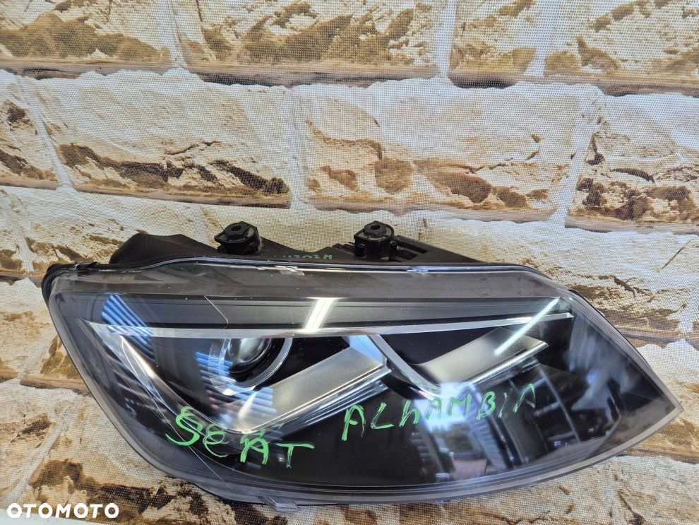 Reflektor Przód strona prawa Seat Alhambra (Mk2) xenon skrętny - 8