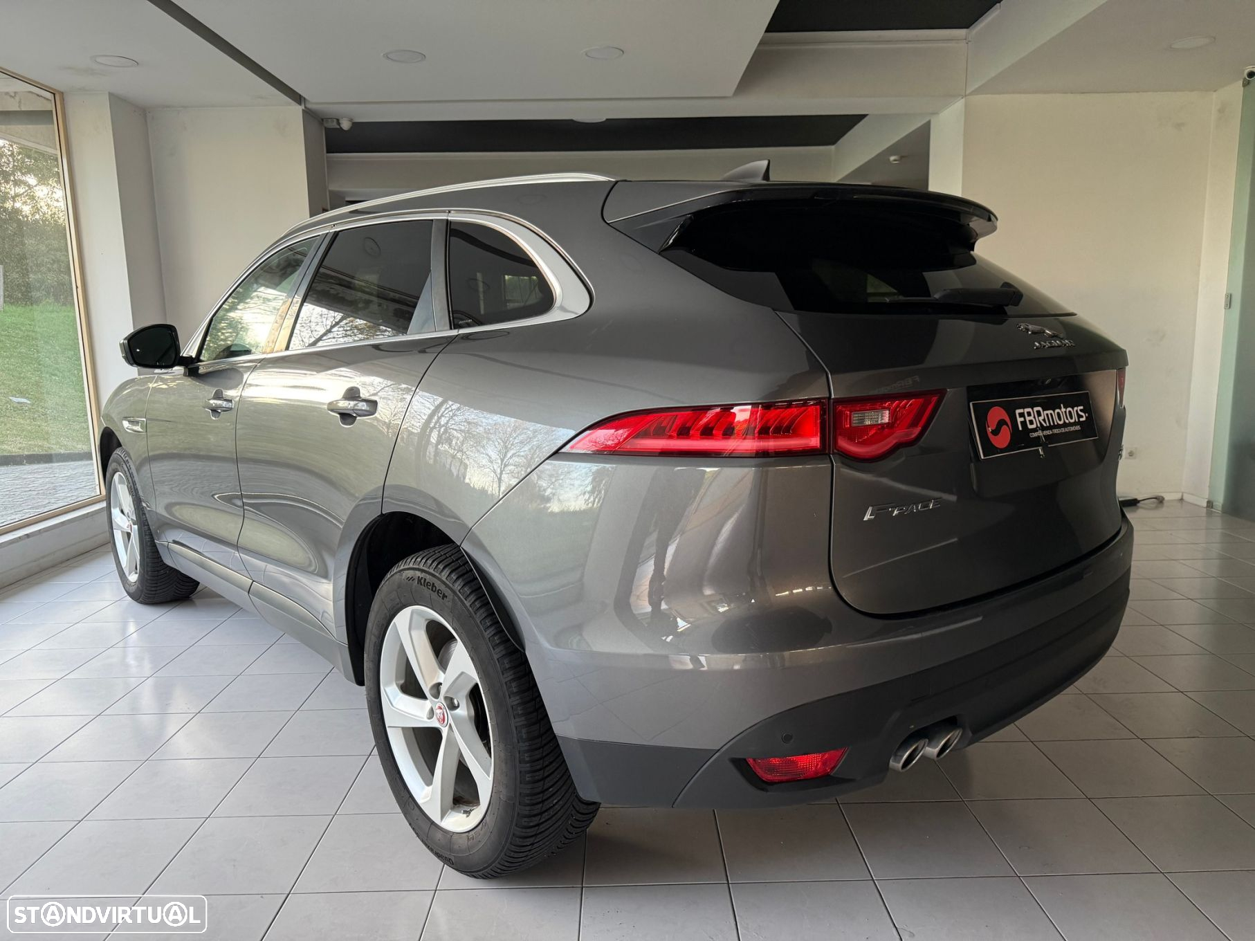 Jaguar F-Pace 20d AWD Aut. R-Sport - 11