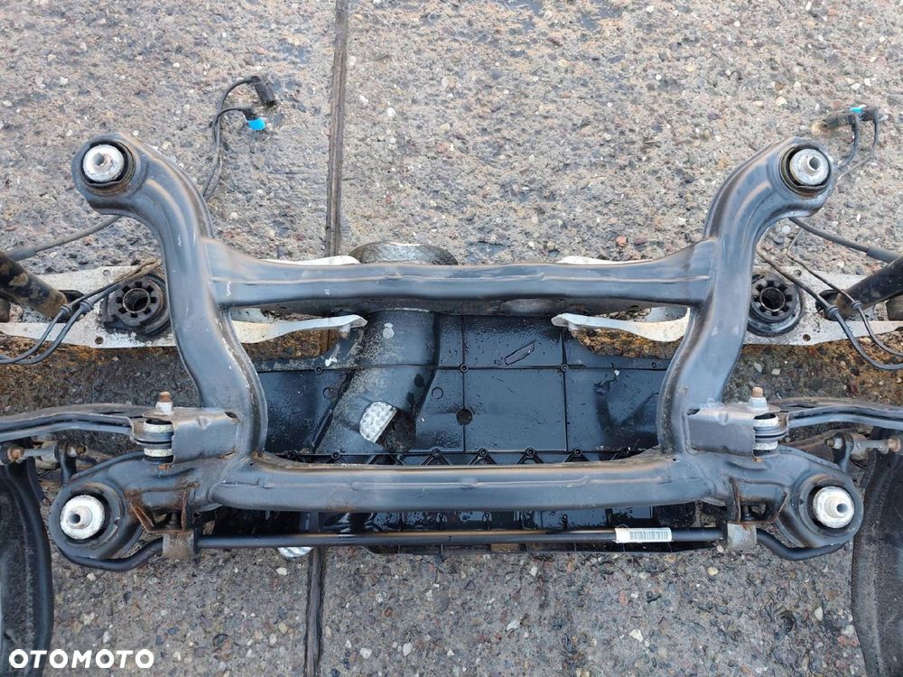 MERCEDES W117 ZAWIESZENIE TYLNE WÓZEK ZWROTNICA L+P KOMPLET - 3